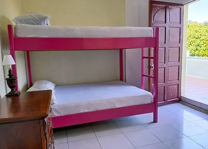 Reddoorz At Asela A Garden Former Reddoorz Near Gaisano Grand Cordova (Mactan)