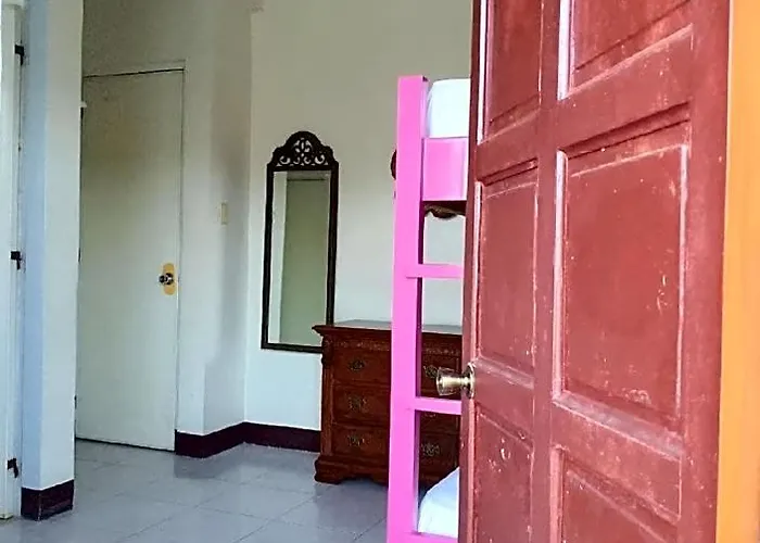 Reddoorz At Asela A Garden Former Reddoorz Near Gaisano Grand